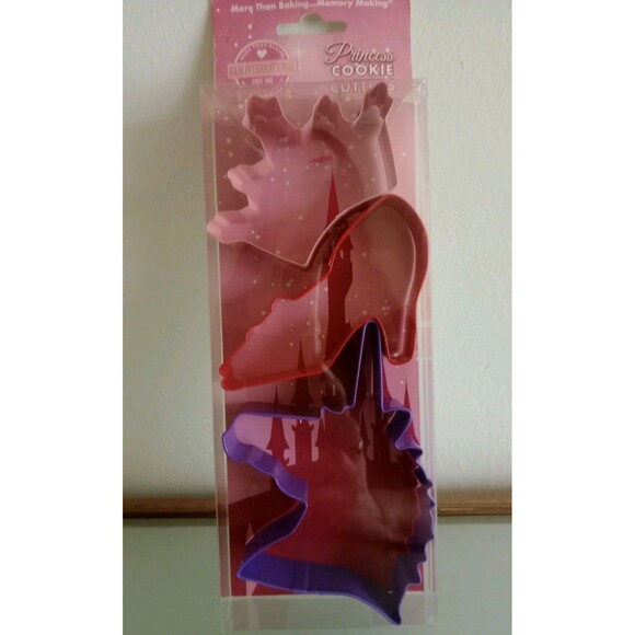 Princess Metal Cookie Cutter Set  New Tiara, High Heel, Unicorn Party Supply - Picture 1 of 6